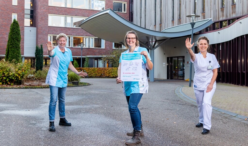  Wondverpleegkundigen Esther Dekker, Monique Kamman en Kim Bijl. (foto: Treant Zorggroep)