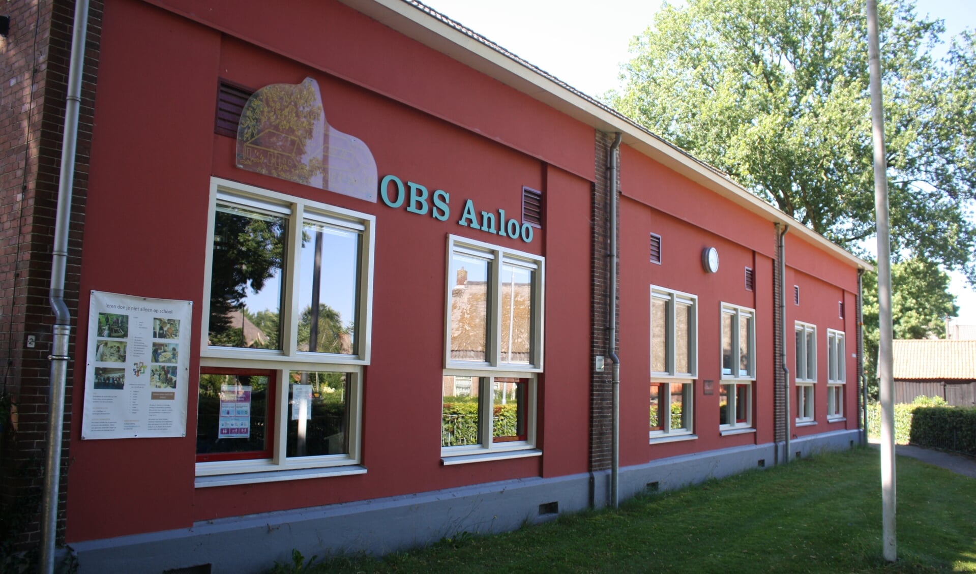 De basisscholen en middelbare scholen in Aa en Hunze gaan maandag weer open. (foto: Henry Koops)