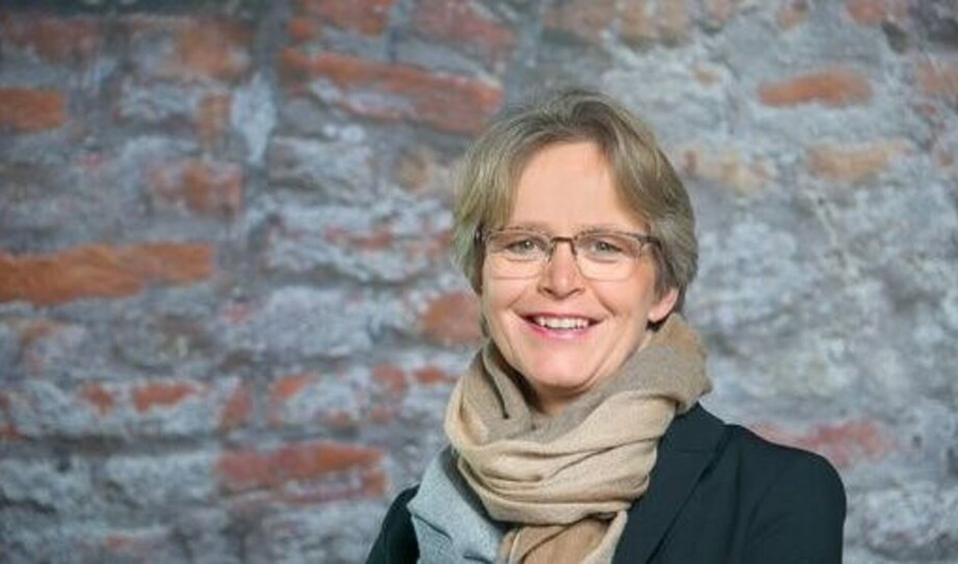 Yvonne van Mastrigt., oud-burgemeester van Winsum. 