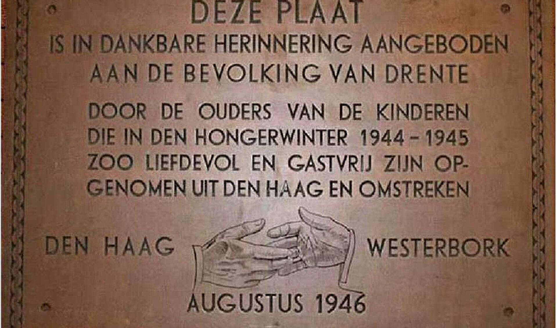 De bronzen plaquette die inmiddels spoorloos is. De HVW probeert de gedenkplaat terug te vinden.