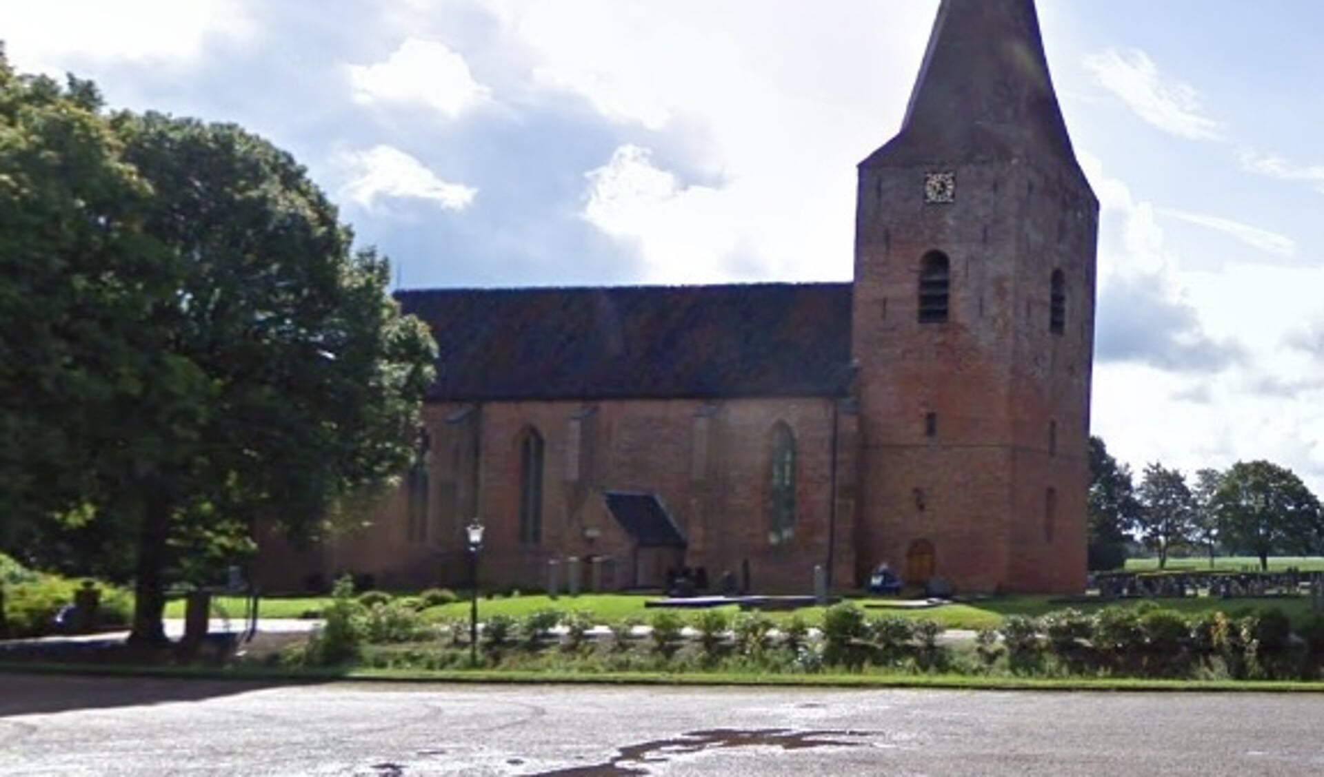 De Hervormde Kerk in Onstwedde. (foto: Kerkenpad Oost-Groningen)