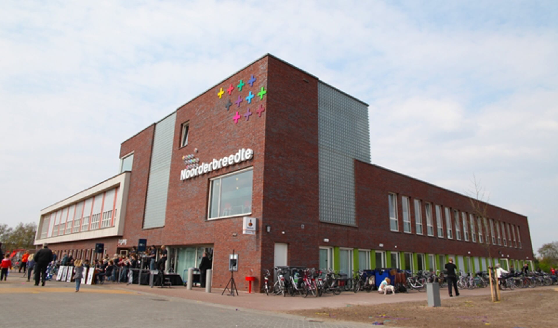 Het perceel achter MFA Noorderbreedte in Nieuw-Buinen is in beeld voor woningbouw. (foto: BCN Groep)