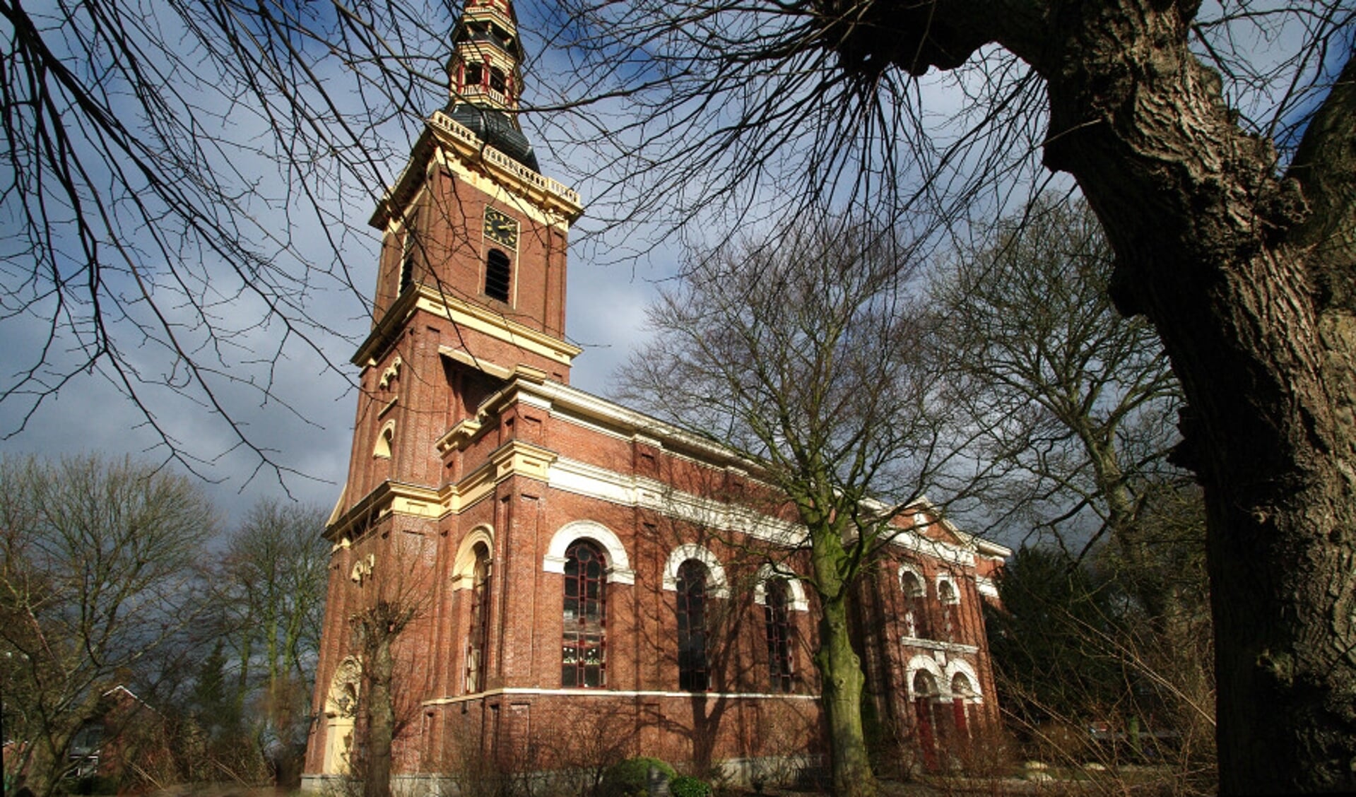 De kerk in Farmsum gaat weer open voor het publiek. Bezichtigingen zijn dus weer mogelijk.
