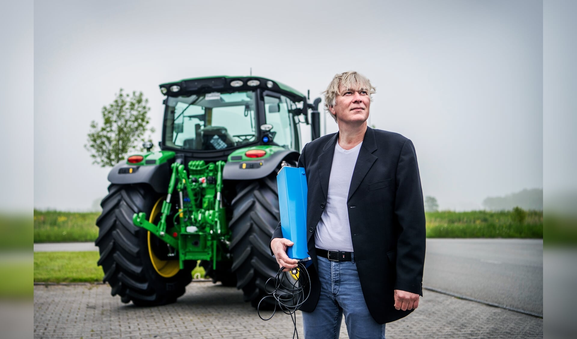 Eddie Loonstra, eigenaar van AG Systems in Noordbroek. (foto Corné Sparidaens)