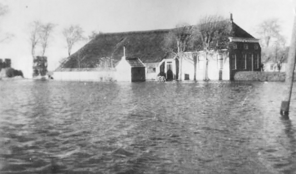 In 1944 werd het gebied tussen Delfzijl en Harkstede onder water gezet.
