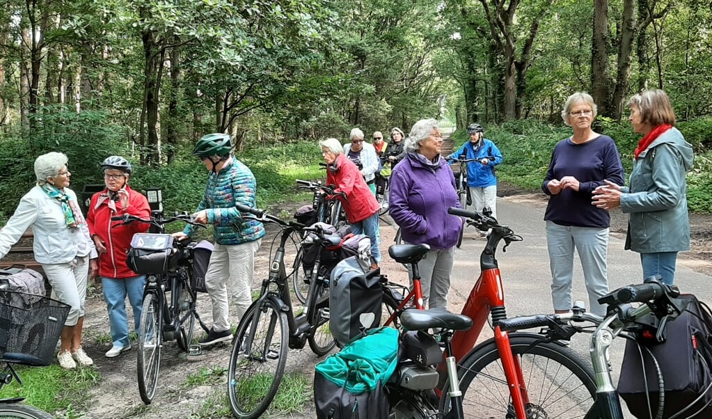 Vrouwen van Nu uit Zuidlaren tijdens de eerder deze maand gehouden fietsvierdaagse.