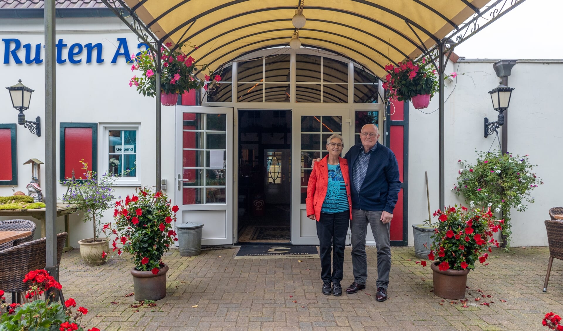 Tjeerd en Wimmie Bakker hebben hun 60-jarig huwelijksjubileum gevierd met een familie-etentje.