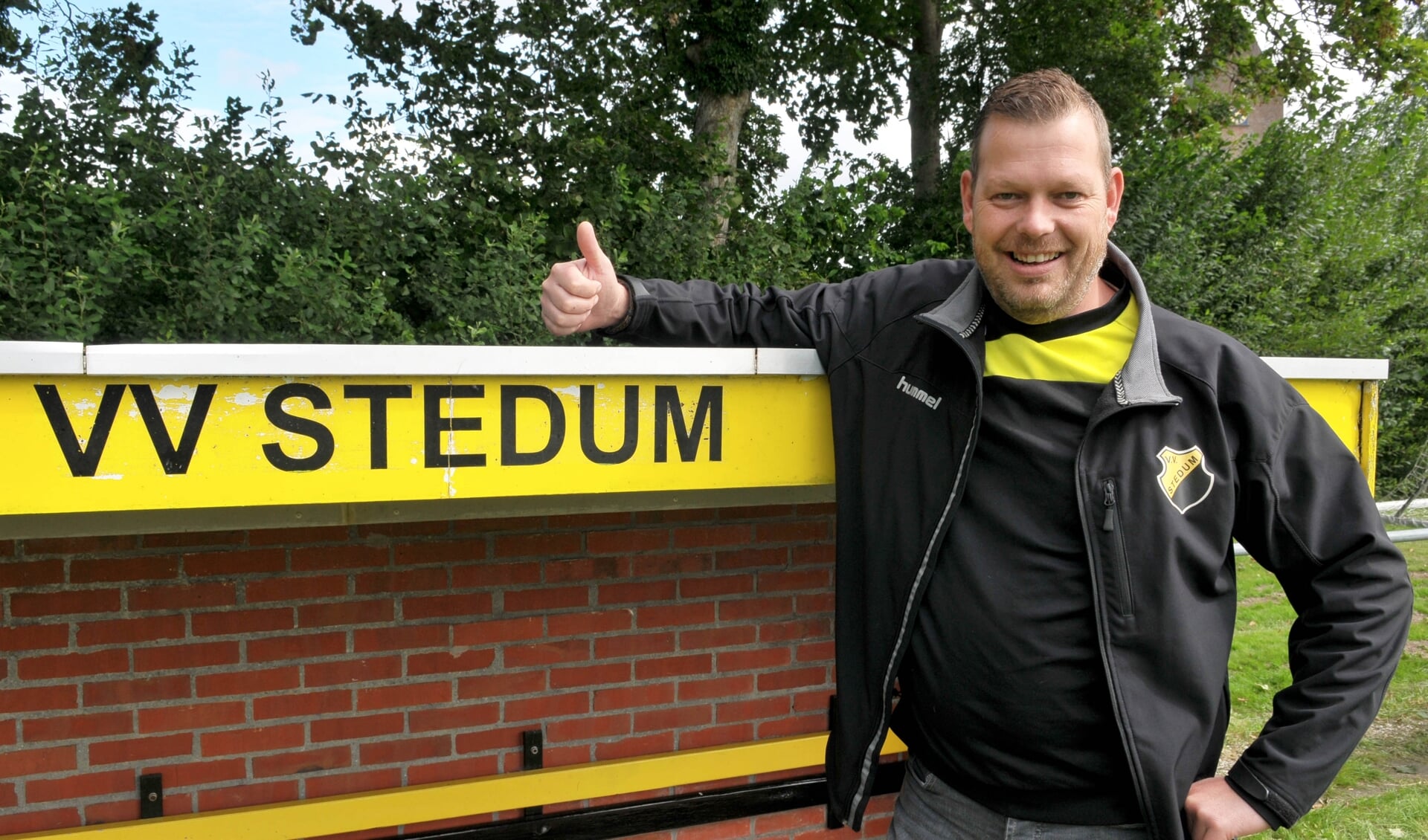 Stedum-trainer Robert Benes. Hij vertrekt aan het eind van het seizoen bij de geelzwarten.