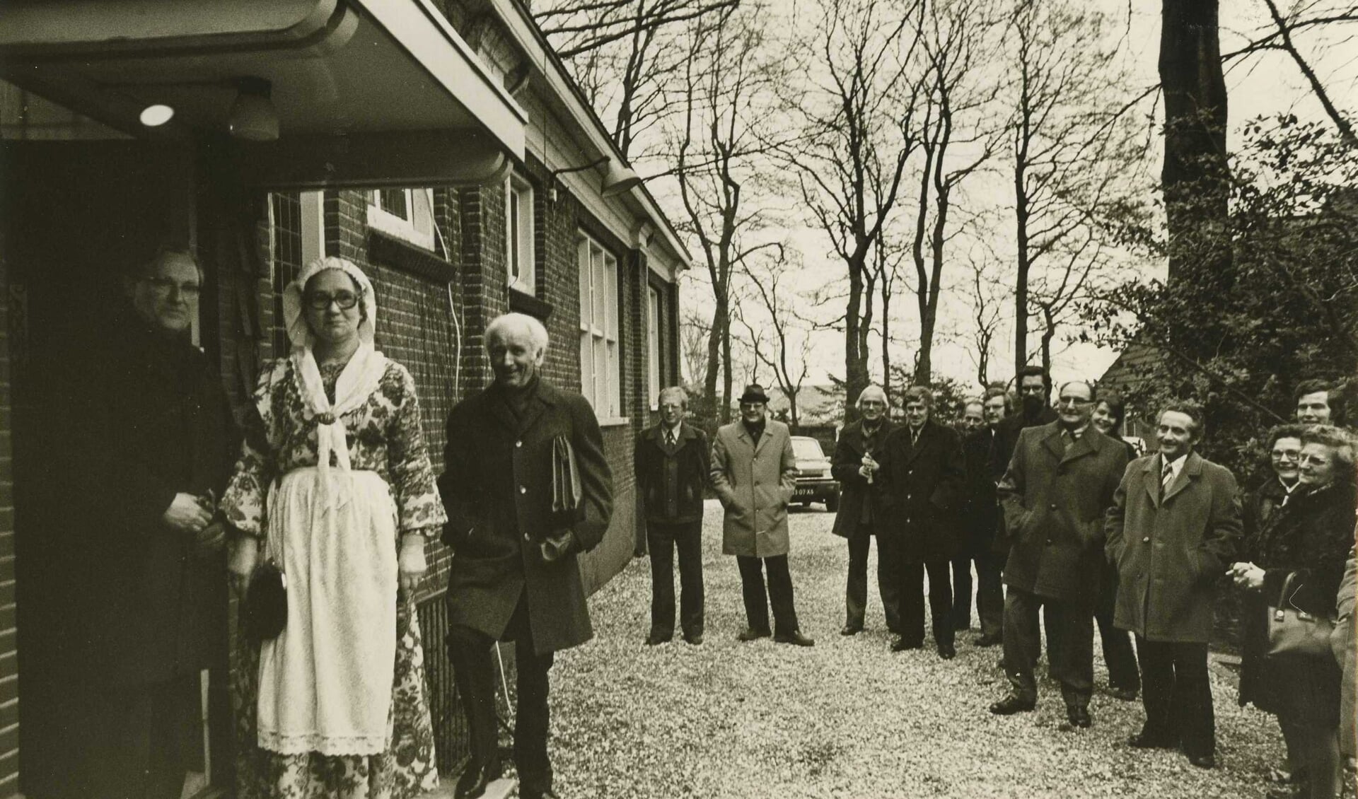 De opening van het Streekhistorisch Centrum in Huize ter Marse op 14 maart 1975, met oprichter W.H. van der Ploeg van het Ubbo Emmius Lyceum als eerste voorzitter (foto: collectie SHC)