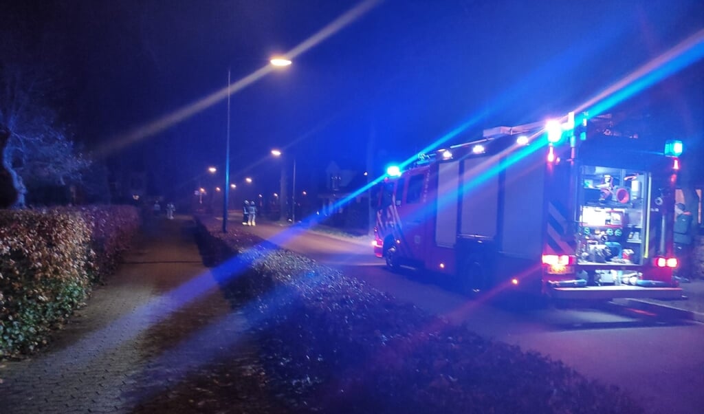 De brandweer in de Groningerstraat. (foto Persbureau Drenthe)