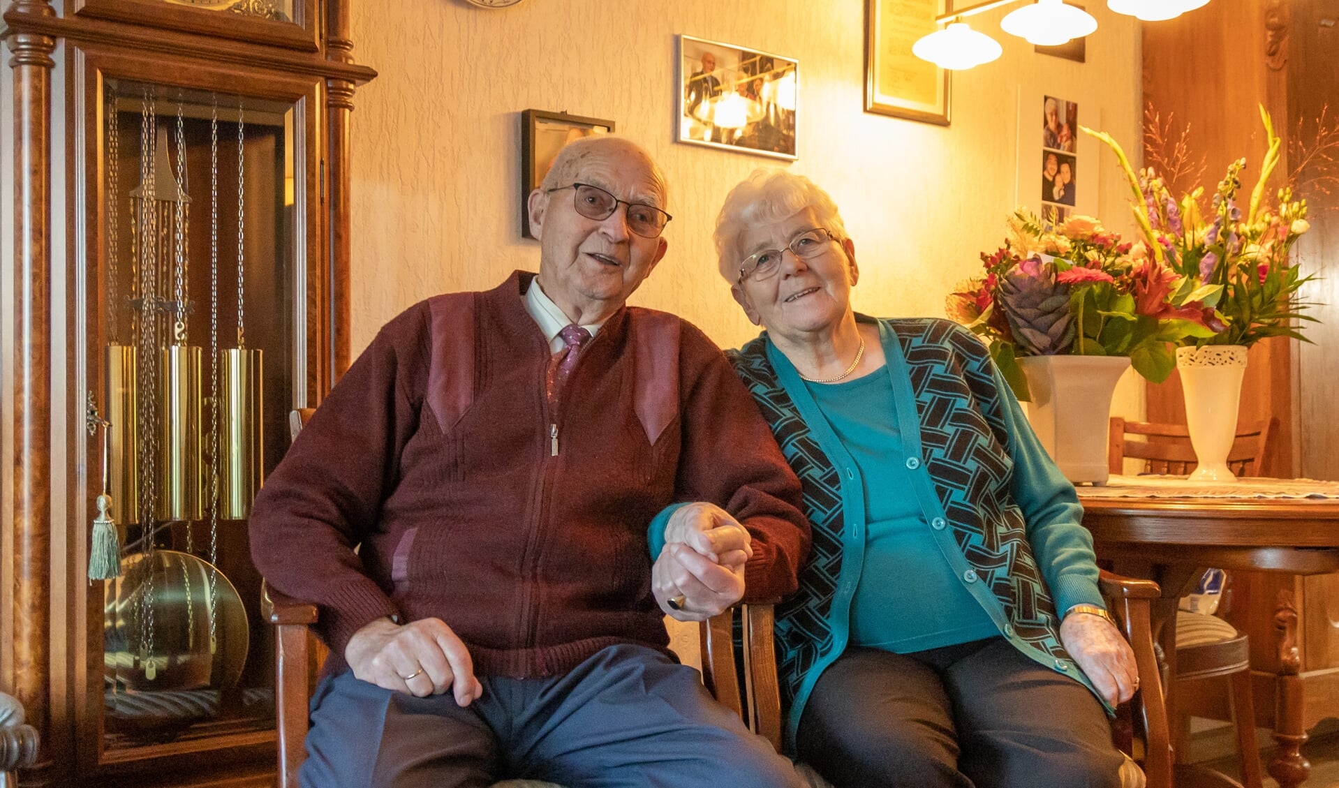 Bijko en Janna Landlust uit Ter Apel zijn na 65 jaar huwelijk nog steeds blijk met elkaar. (foto: André Dümmer)
