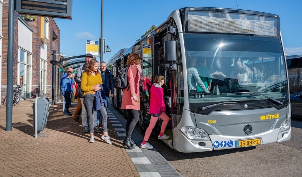 Voor de Bevrijdingsfestivals in Groningen en Assen zullen extra bussen worden ingezet. (foto: OV-bureau Groningen Drenthe)
