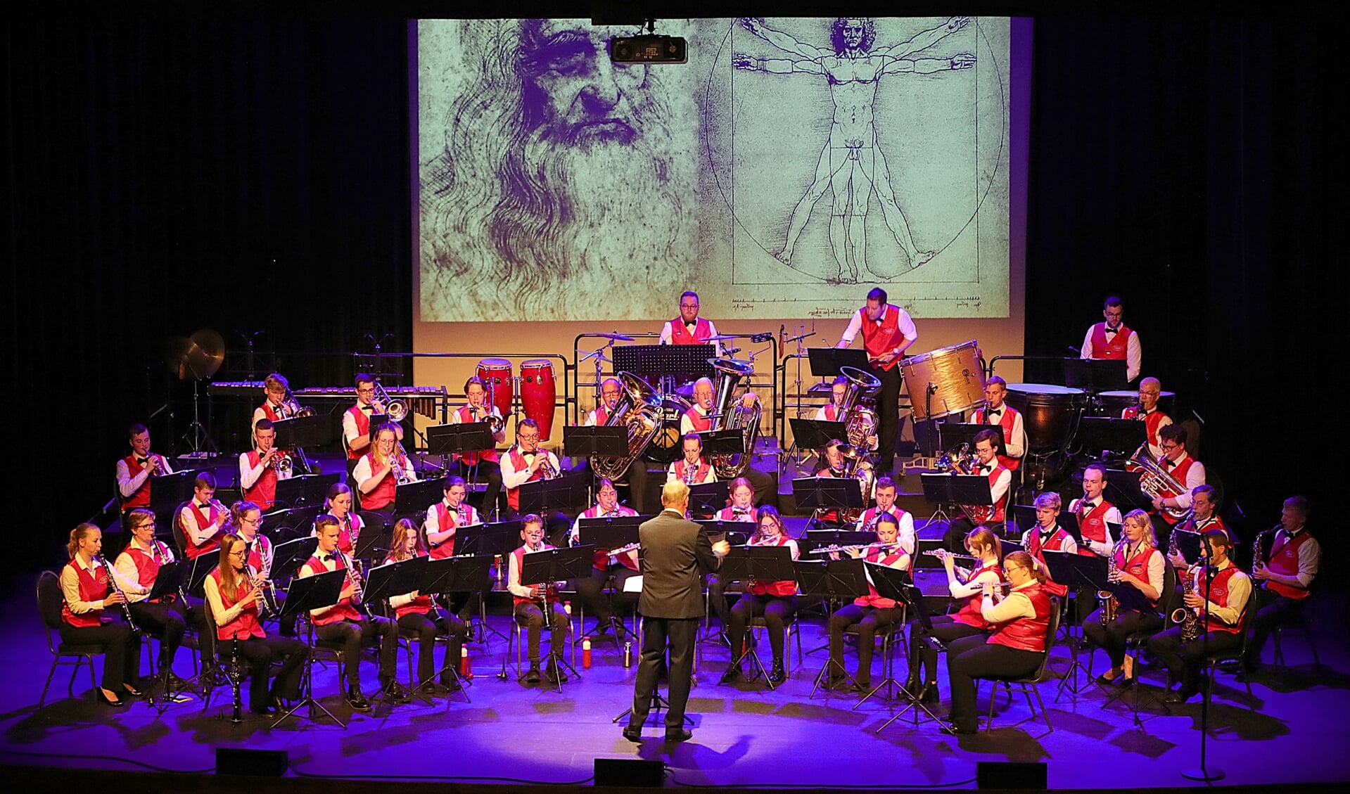 De Winkler Prins Harmonie bracht onder andere een stuk over Leonardo da Vinci. Foto: Bert Woltjes.