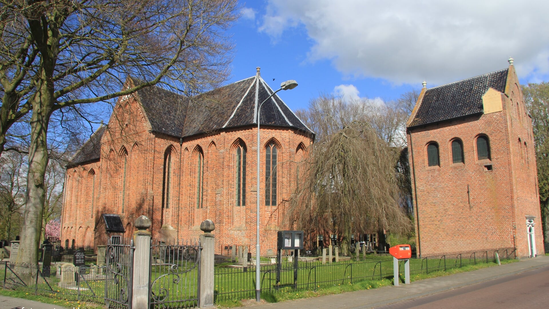 De kerk van Noordbroek. (foto: Peter Akkerman)