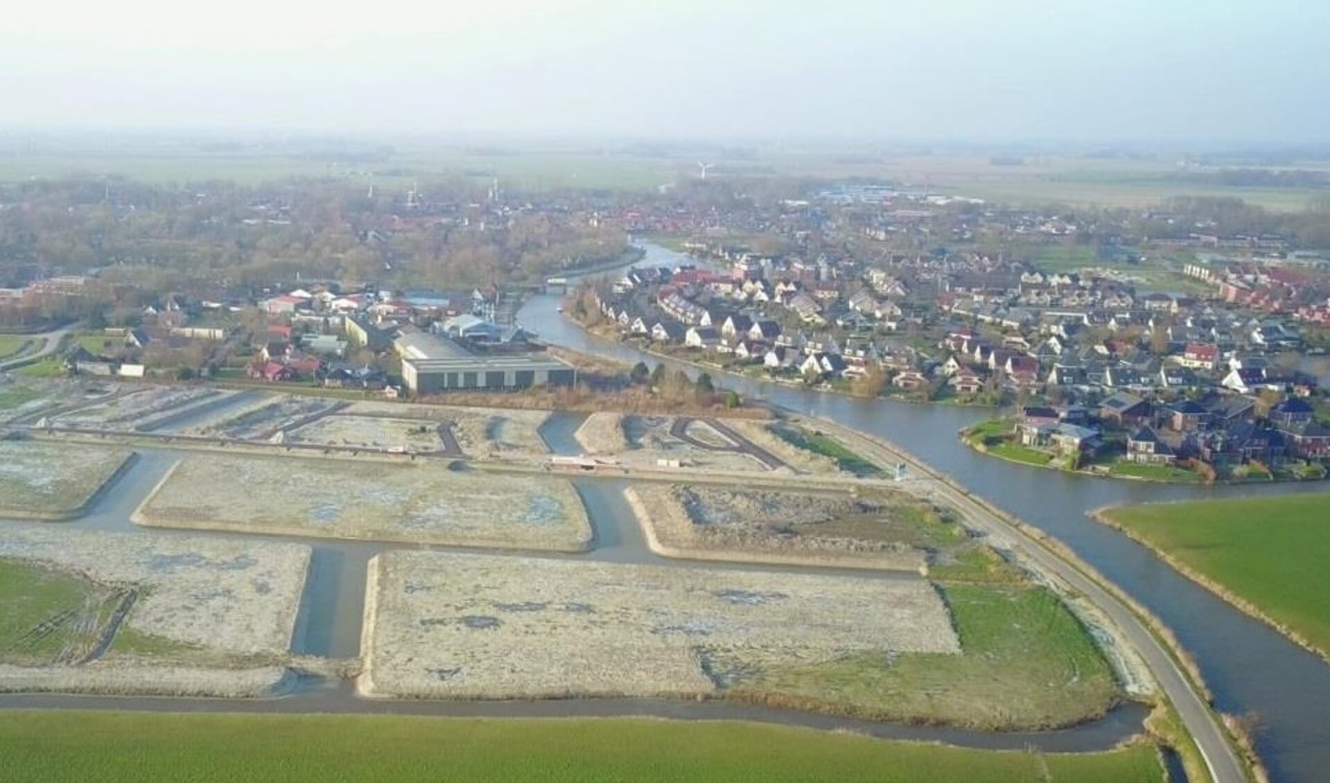Munster vanuit de lucht gezien, voordat de bouw van start ging. Foto: Gemeente Het Hogeland. 