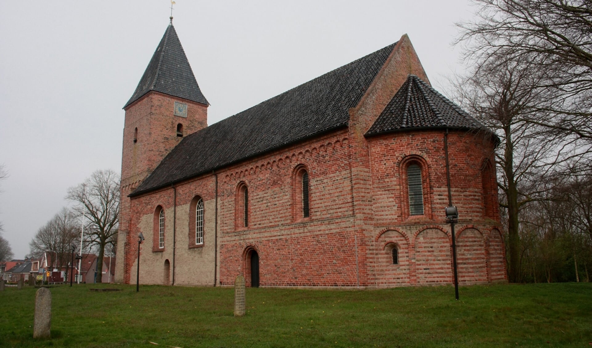 De restauratie van de hervormde kerk in Siddeburen wordt beschreven in Bie t Schild.