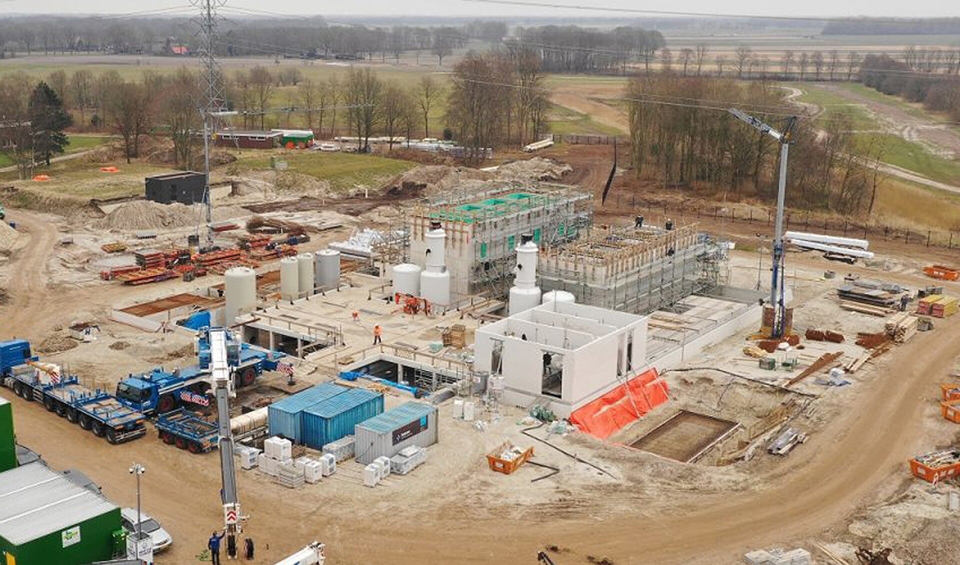 De drinkwaterfabriek in Beilen in aanbouw (foto WMD).