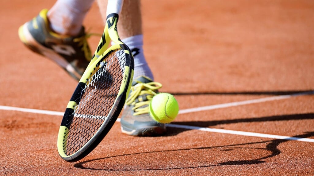 De Zuidlaarder Tennisclub laat belangstellenden in de zomer kennismaken met tennis.