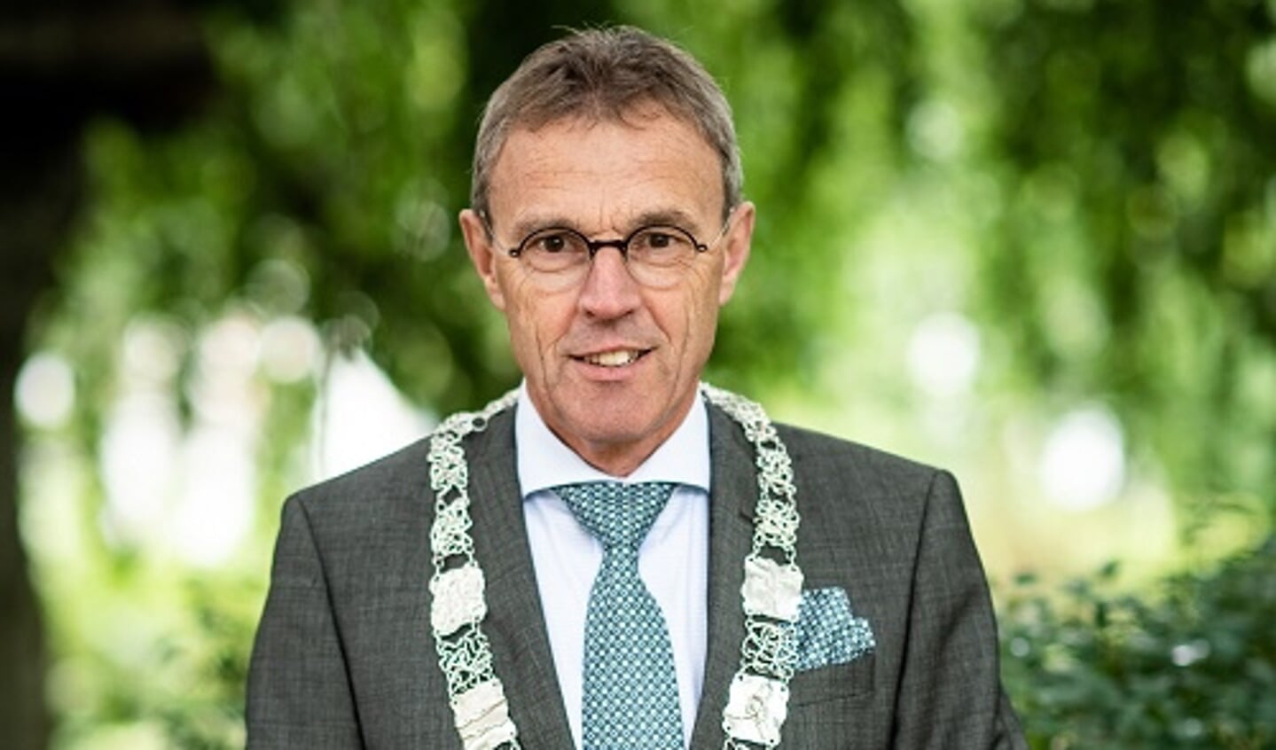 Burgemeester Henk Jan Bolding hecht veel waarde aan de naturalisatieceremonies. 