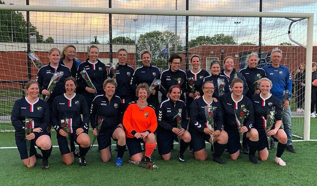 Het succesvolle vrouwenteam van DVC Appingedam.