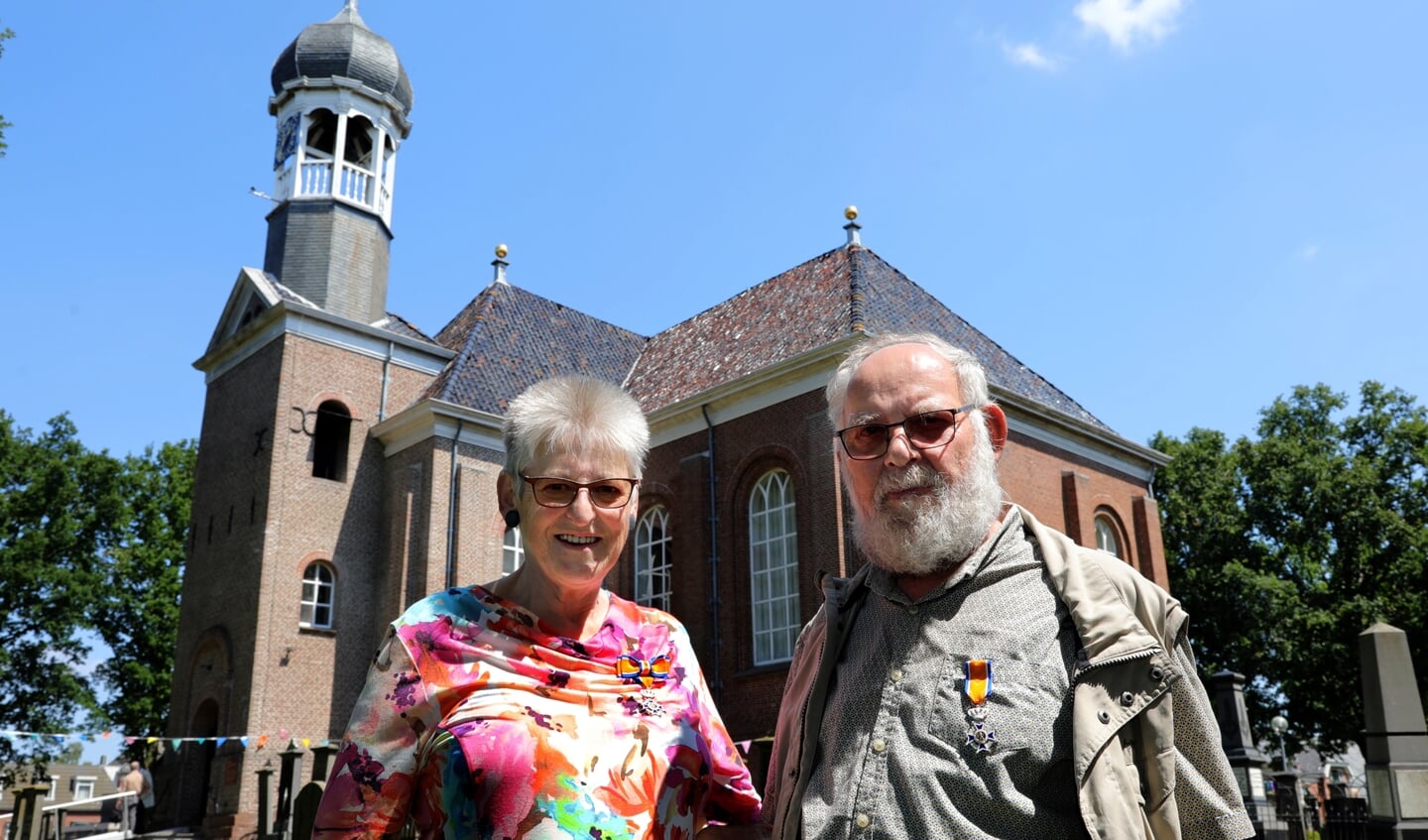 Het onderscheiden echtpaar uit Wildervank. Foto: Bert Woltjes.