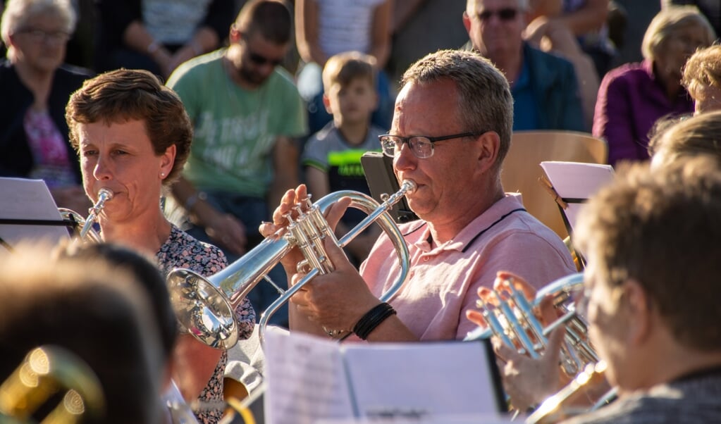 De belangstelling voor het concert in Wagenborgen was uitstekend (foto Mark Heikens).