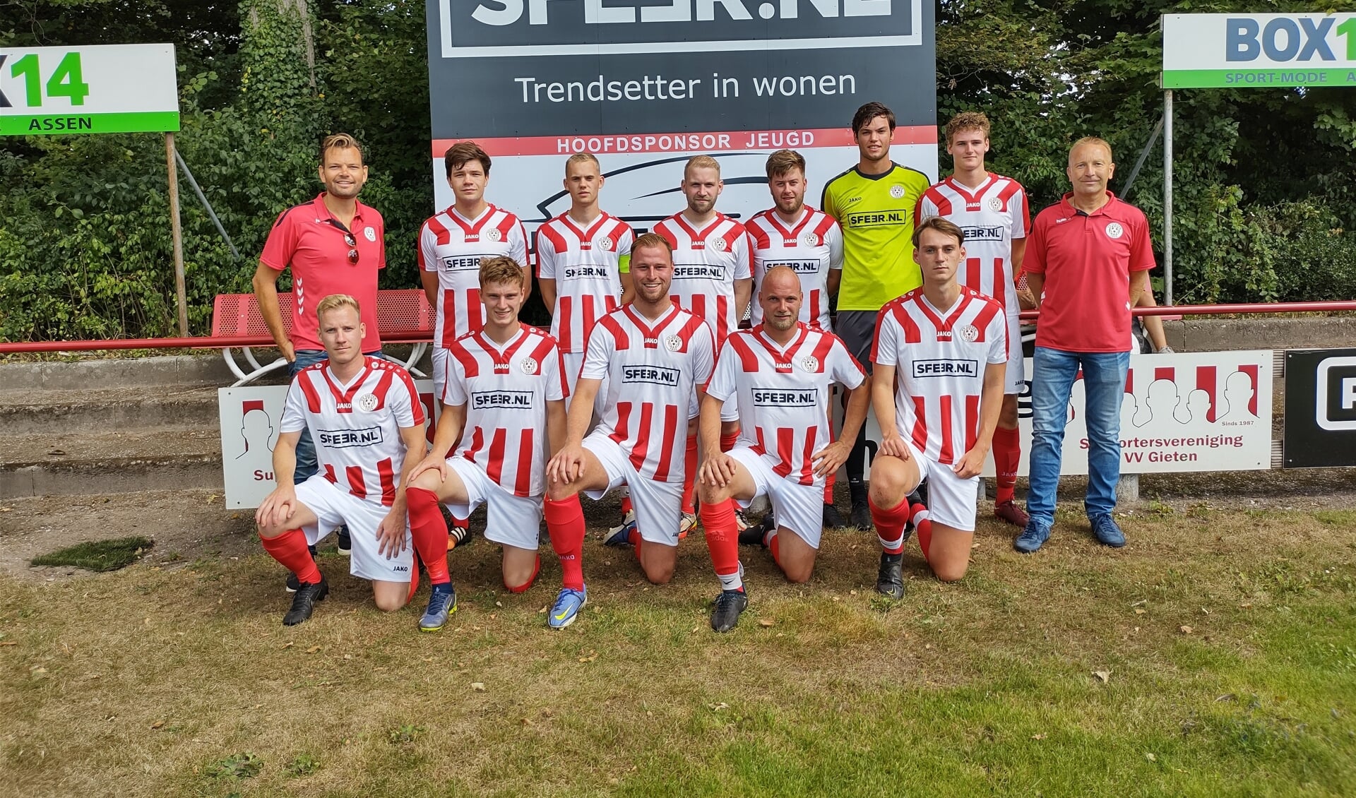 De selectie van VV Gieten seizoen 2022-2023. 
