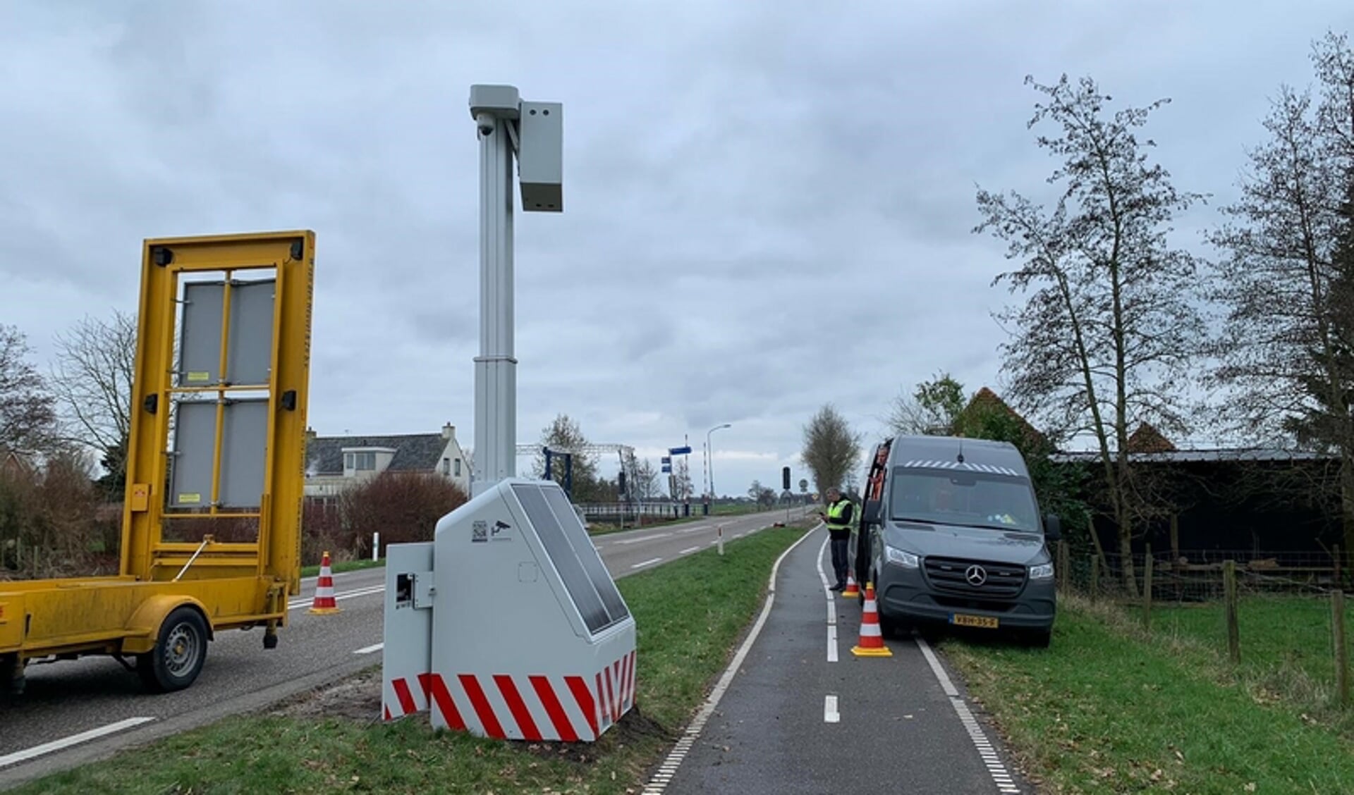 De flexflitser zal telkens twee maanden op een locatie staan. Foto: provincie Groningen.