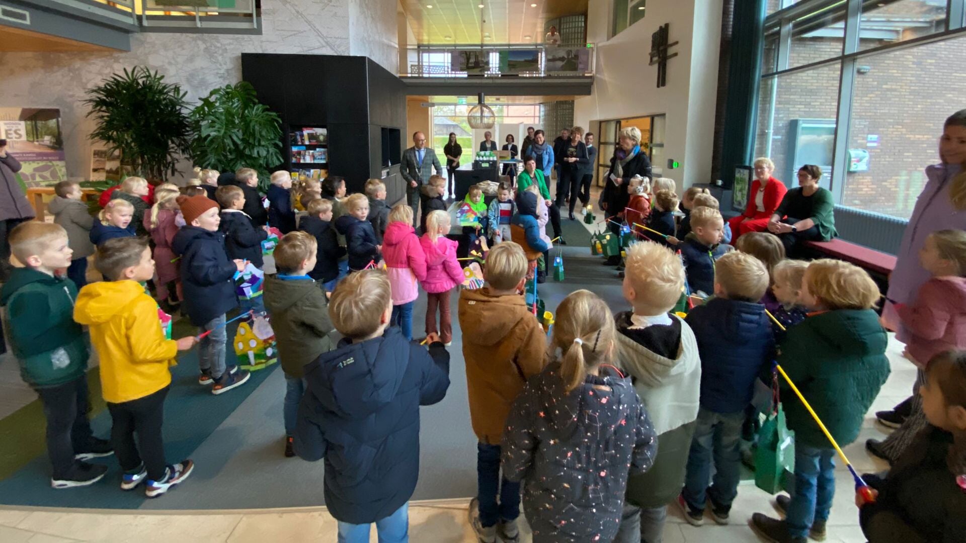 Sint Maarten in het gemeentehuis in Gieten,