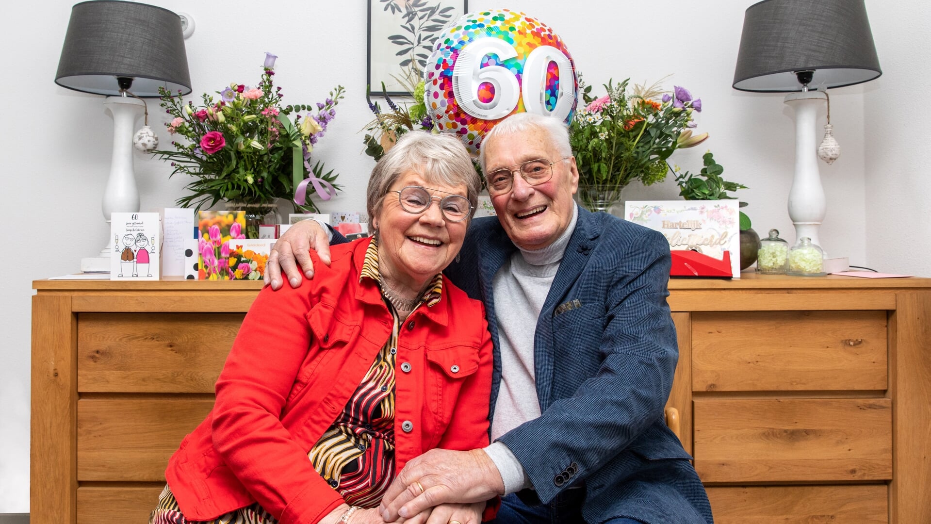 Catrien en Jaap Snip zijn na 60 jaar huwelijk nog elke dag blij met elkaar. (foto: Auniek Klijnstra)