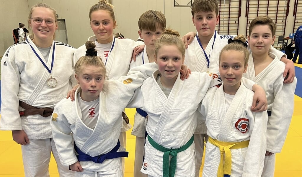 Een aantal van de succesvolle judoka's van Judo 53 graden Noord. 