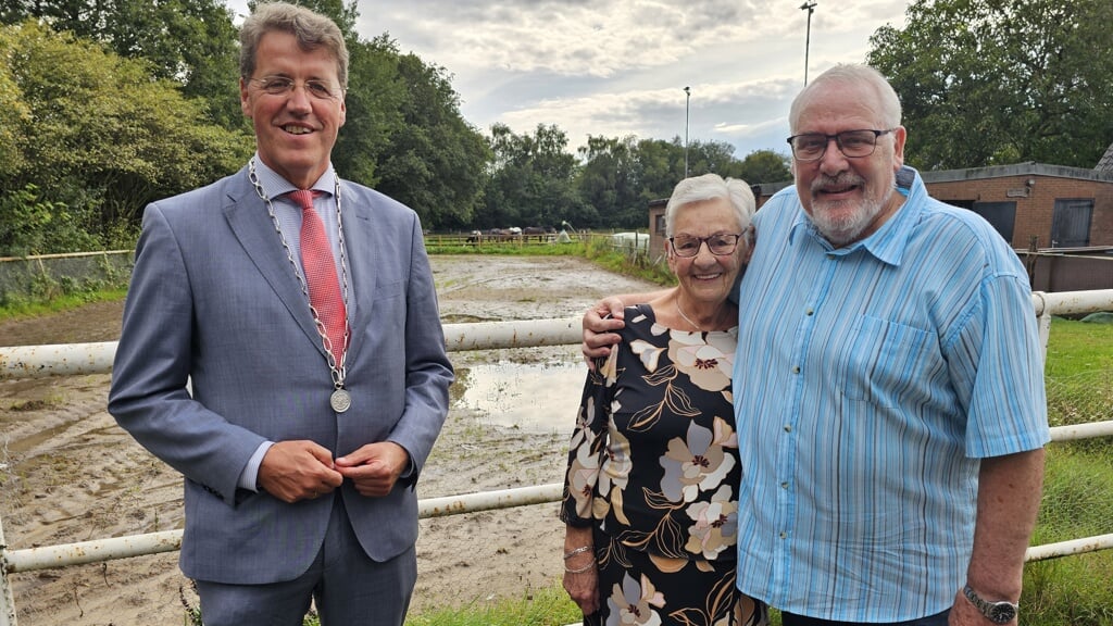Cobie en Theo Krouwel samen met Eric van Oosterhout (foto Bennie Wolbers).
