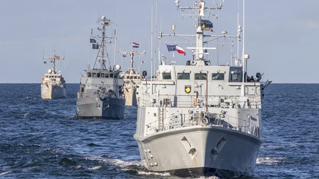 De Koninklijke Marine neemt met meerdere schepen deel aan de internationale oefening (foto Groningen Seaports).
