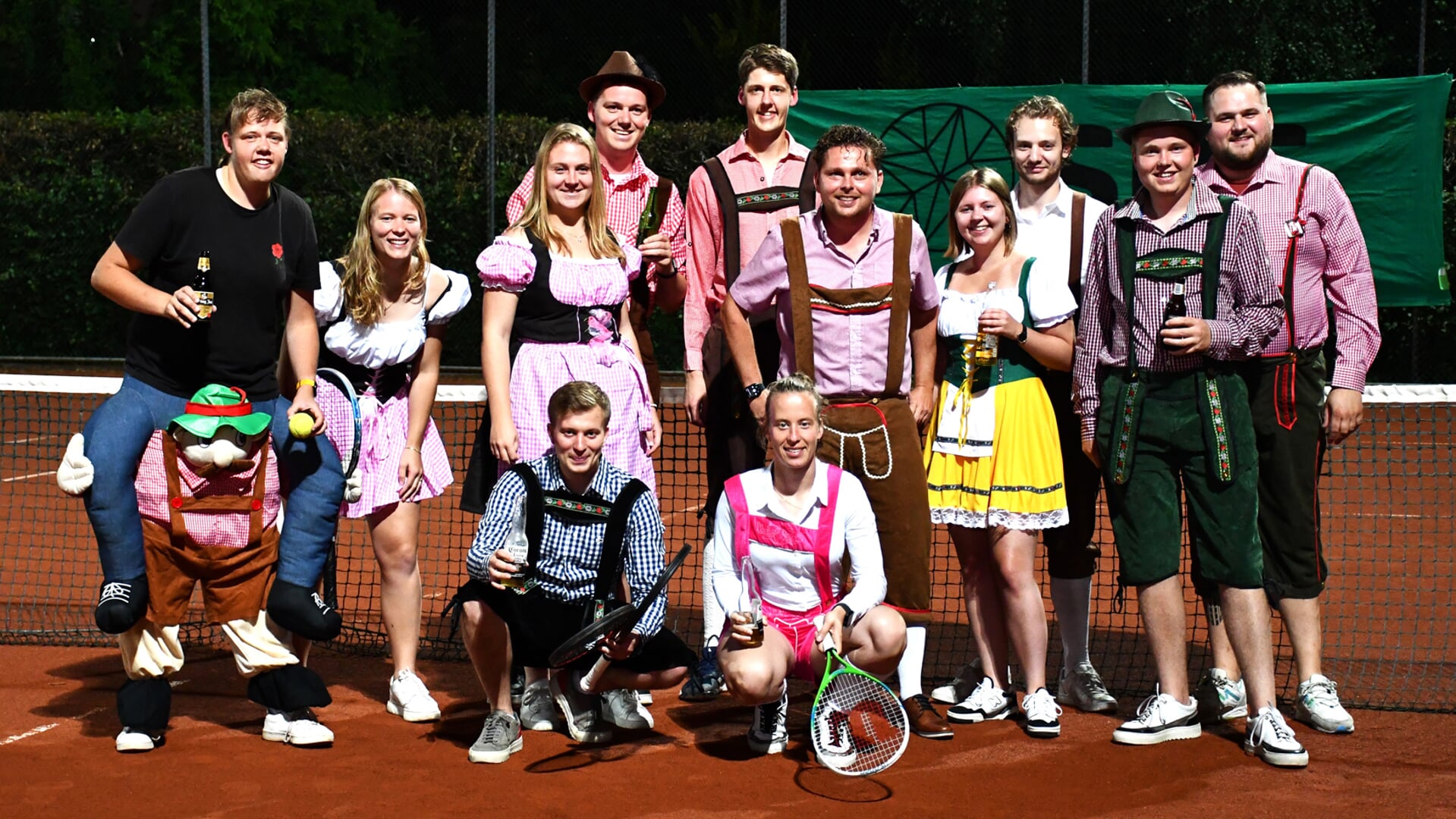 Behalve tennis was er ook een Tirolerfest bij TC Wijchgelsheim.