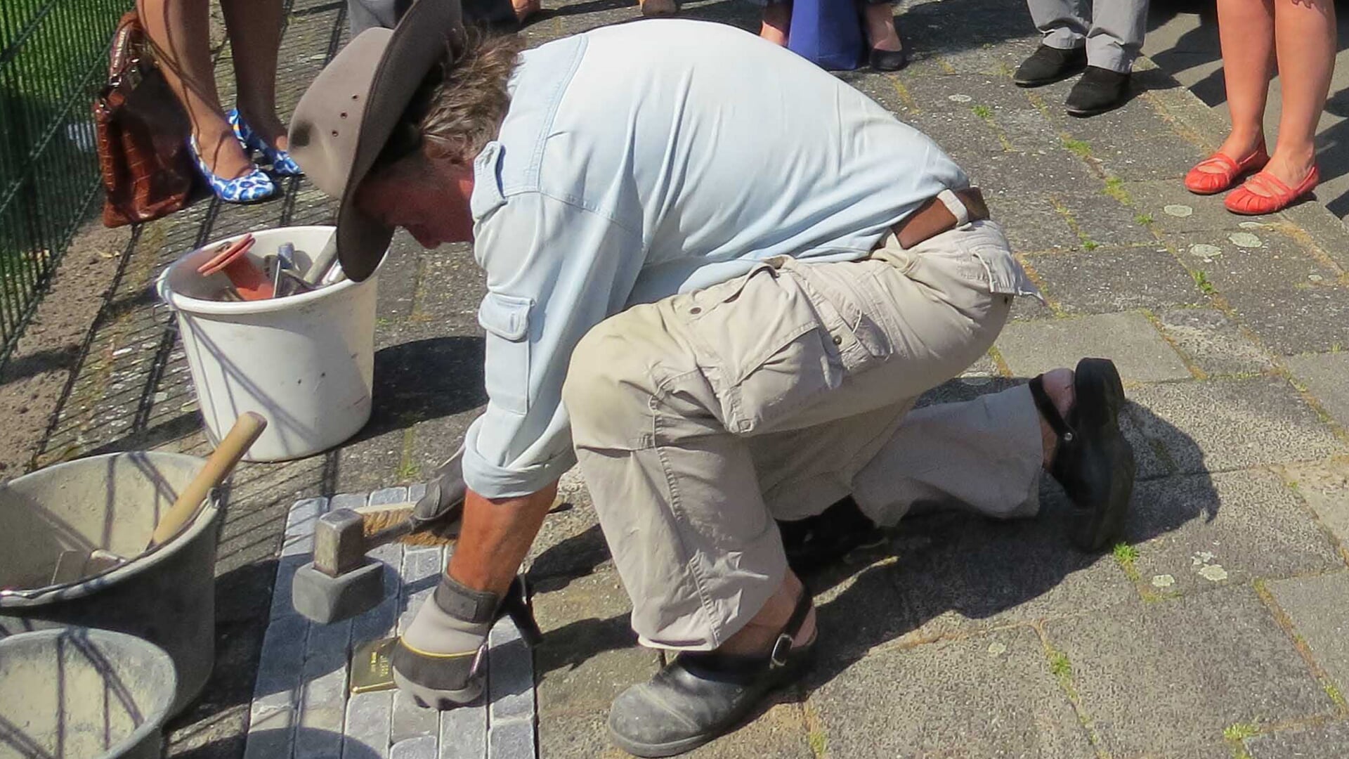 Herdenkingsstenen voor Joodse slachtoffers in Hoogezand.