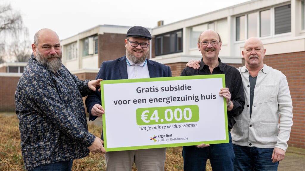 De Energieadviseurs van Regio Deal Zuid- en Oost-Drenthe met van links naar rechts: Thijs Bodewitz, Niek Havinga (coördinator), Nico Schiphouwer en Roel Loots. Niet op de foto: Marianne Ploeger.
