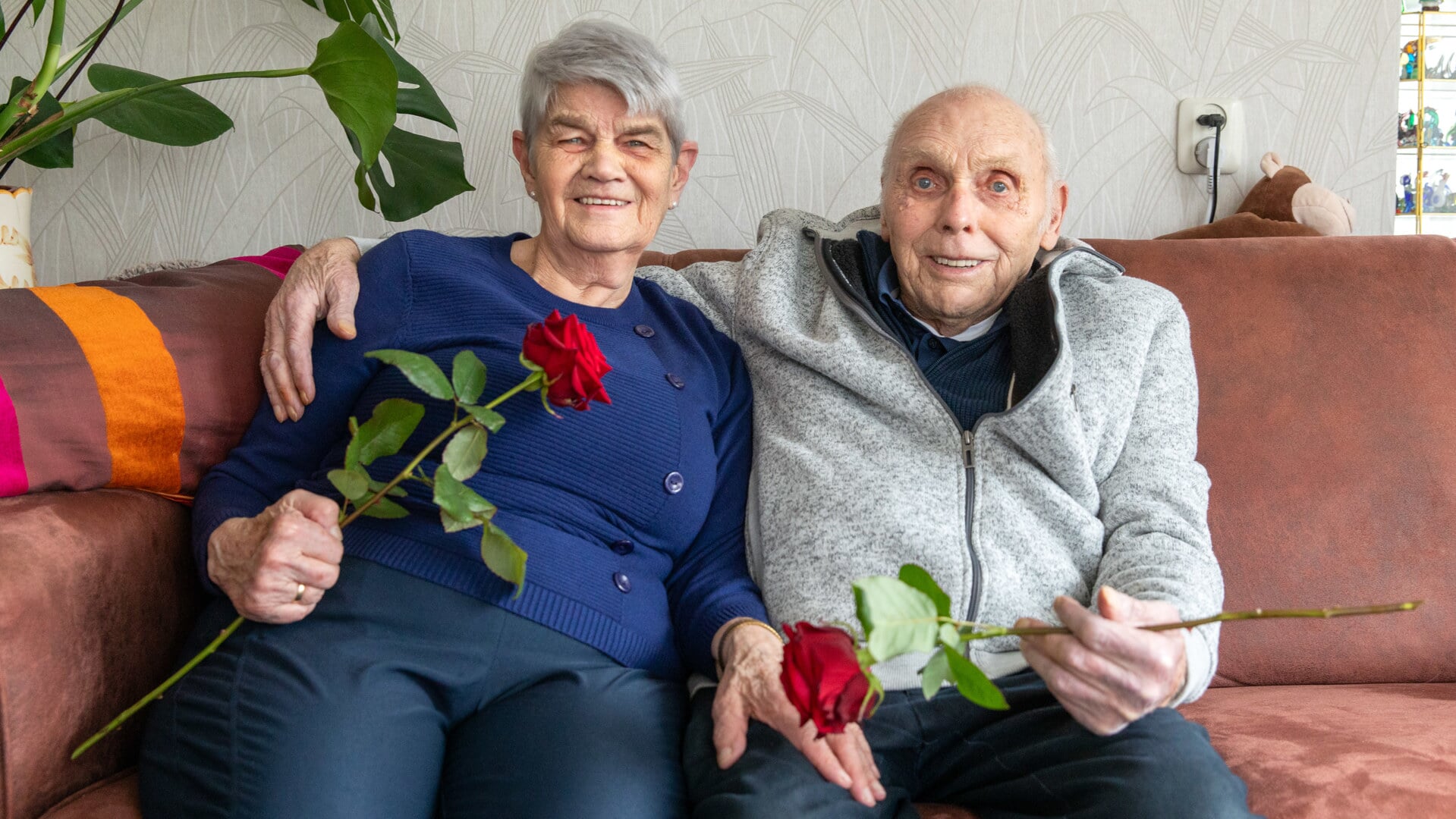 Janny en Willem Lutke uit Ter Apel hebben woensdag hun 60e trouwdag mogen vieren. (foto: Auniek Klijnstra) 