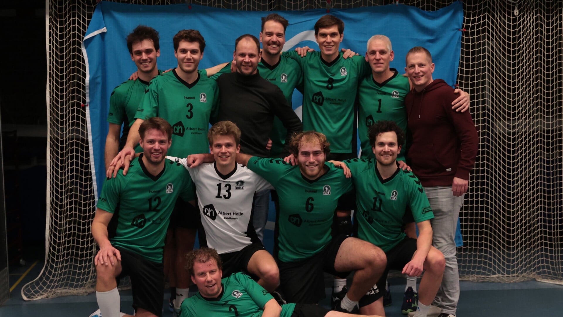 De volleyballers van Ritola wonnen de uitwedstrijd in Emmen met 3-1. (foto: Thomas Posthuma)