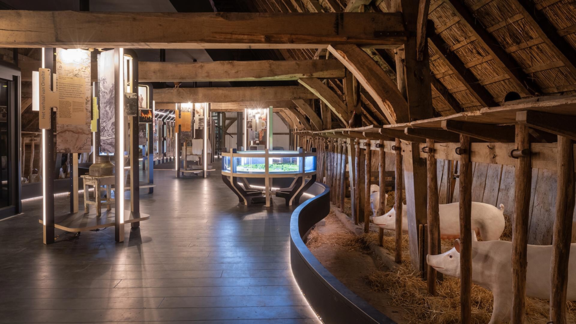 In de eeuwenoude boerderij De Bruntingerhof in Orvelte is het nieuwe bezoekerscentrum van Het Drentse Landschap gevestigd.