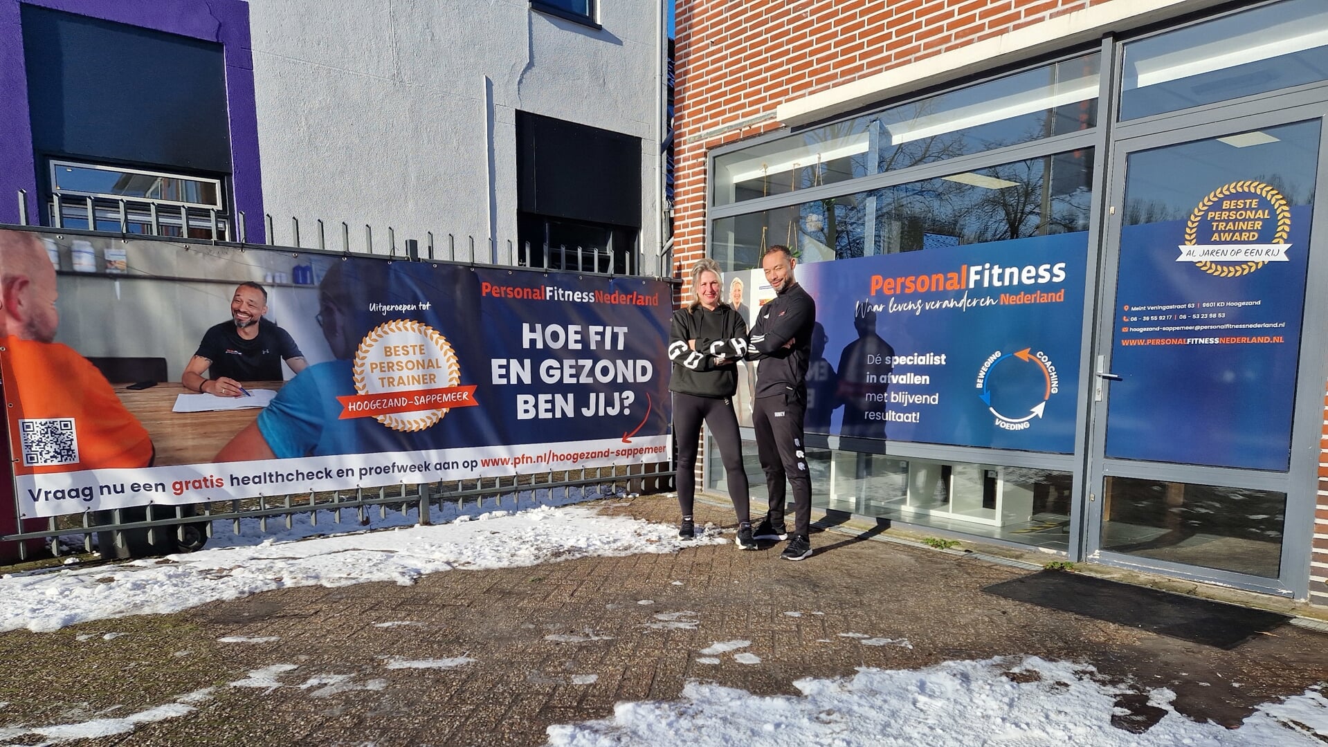 Marion van den Schuur en Carl Lilienthal zijn blij met hun nieuwe locatie aan de Meint Veningastraat in Hoogezand. 