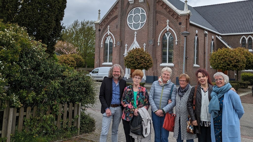 Harrie de Hullu, Marianne Spriensma, Petra Oosterhuis, Anta Boersma, Marjan Ketting en Carin van de Wal zijn betrokken bij het Feest van de Geest in Roodeschool en Uithuizermeeden.