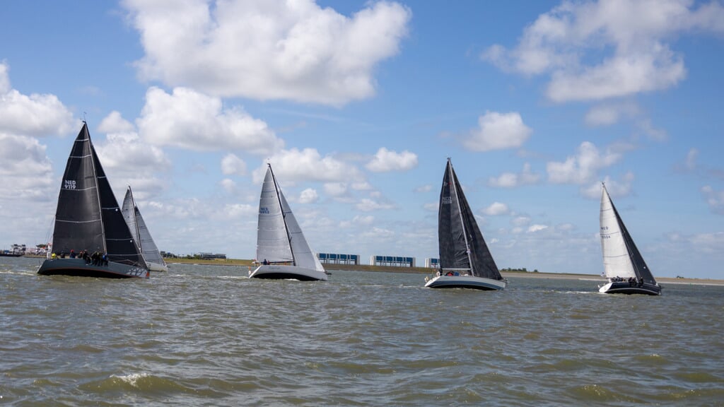 De start van de race in Lauwersoog bij een van de eerdere edities.