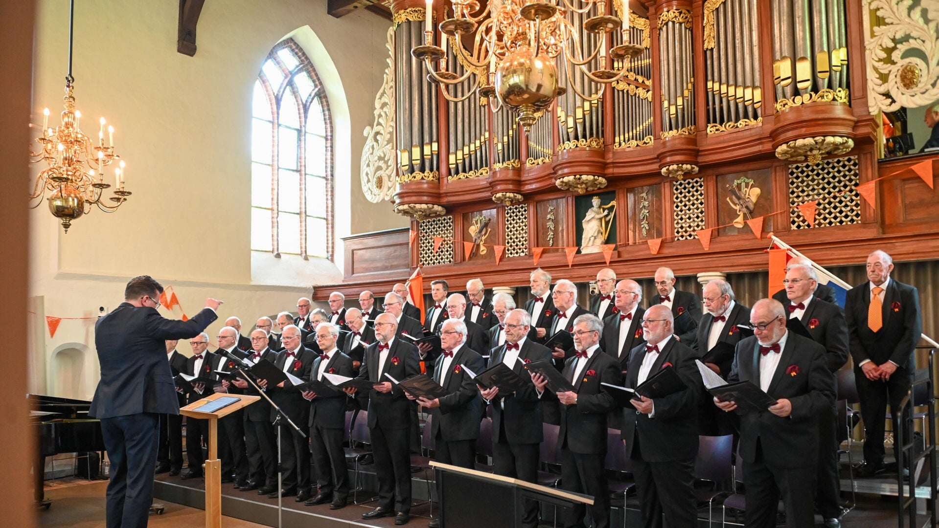Het Oranjeconcert op Koningsdag van het Christelijk Mannenkoor Beilen was een groot succes.
