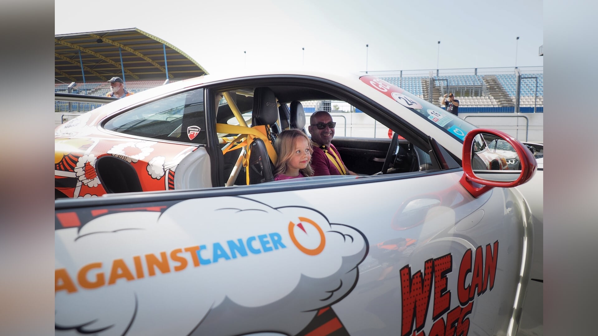 Kinderen mochten ook een ritje maken in een raceauto. 