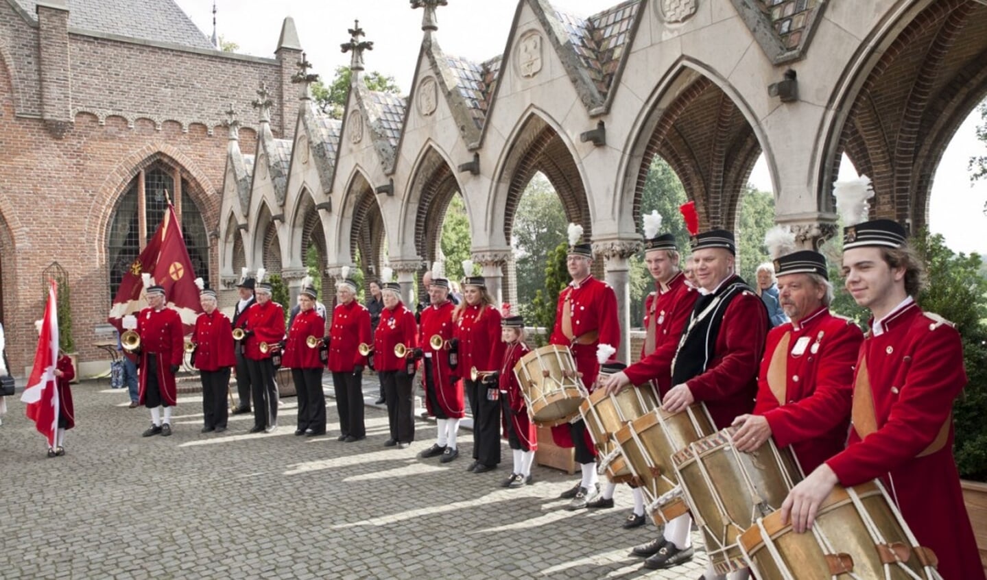 Heeswijk-Dinther - Brabantse Gilderuitersdag op Kasteel 