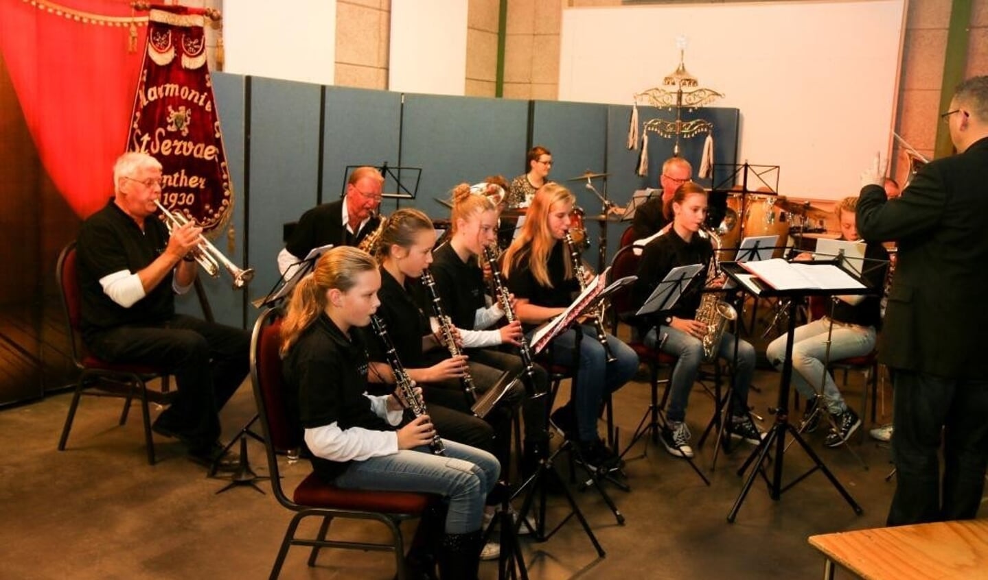 Heeswijk-Dinther - Herfstconcert Harmonie Sint Servaes