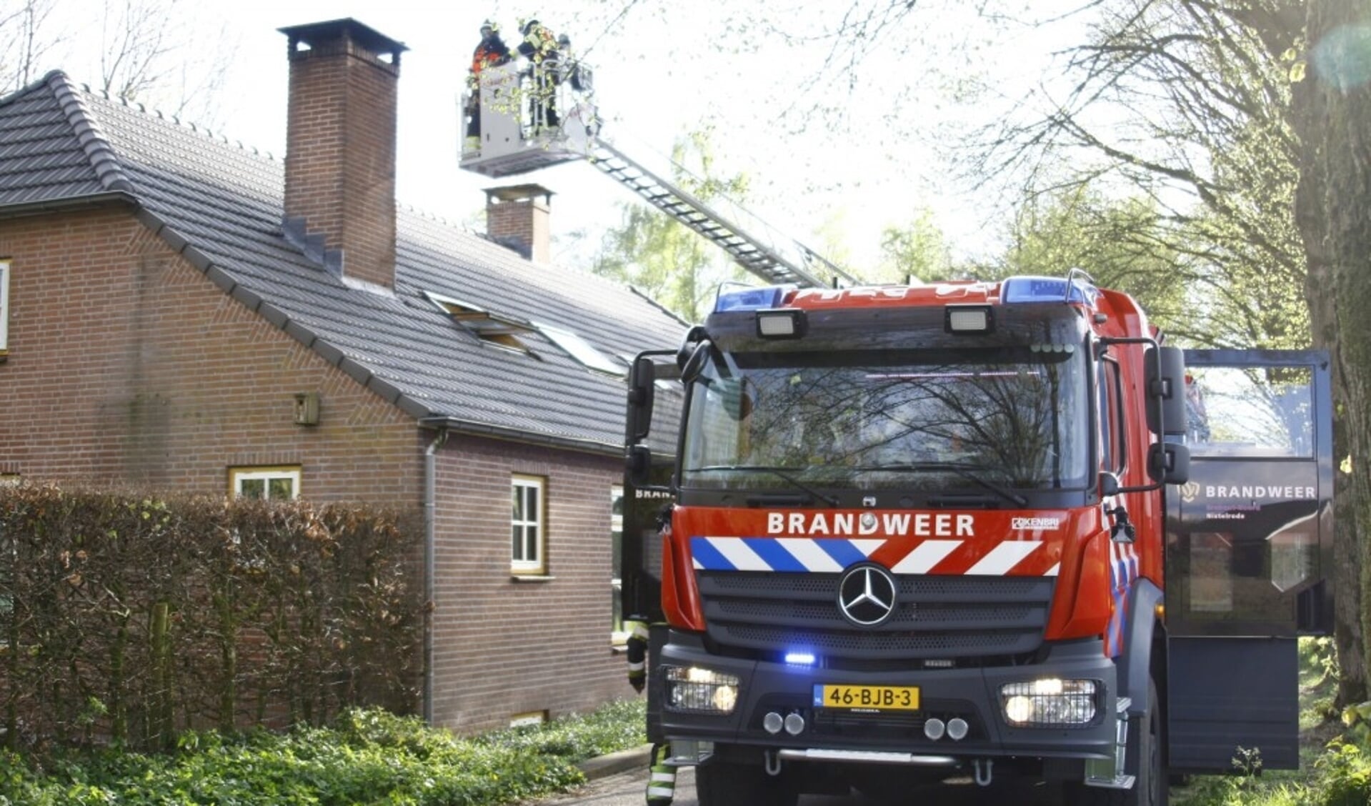 Fikse schoorsteenbrand zorgt voor inzet brandweer in Nistelrode
