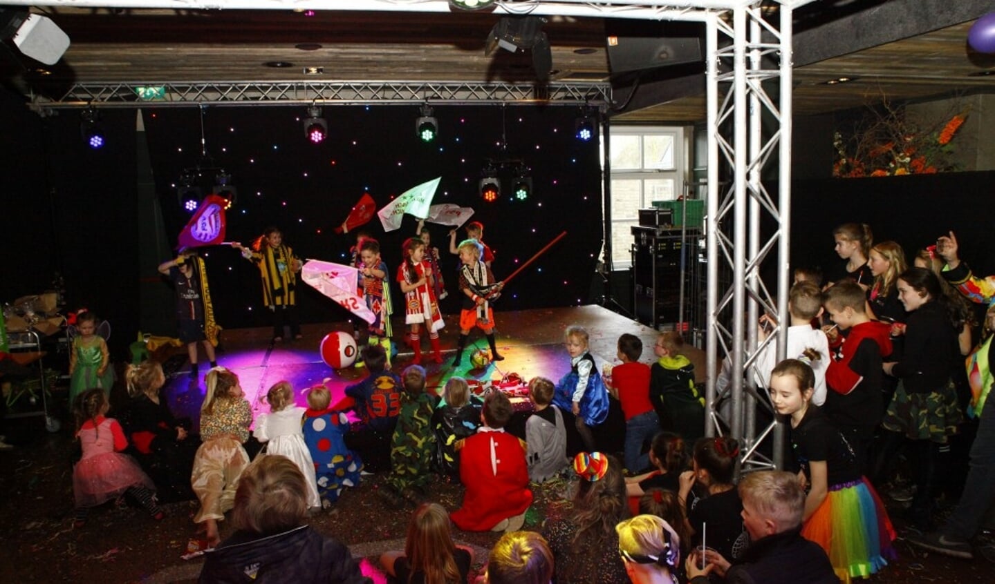 Zandkruiersland - Zondag Carnaval