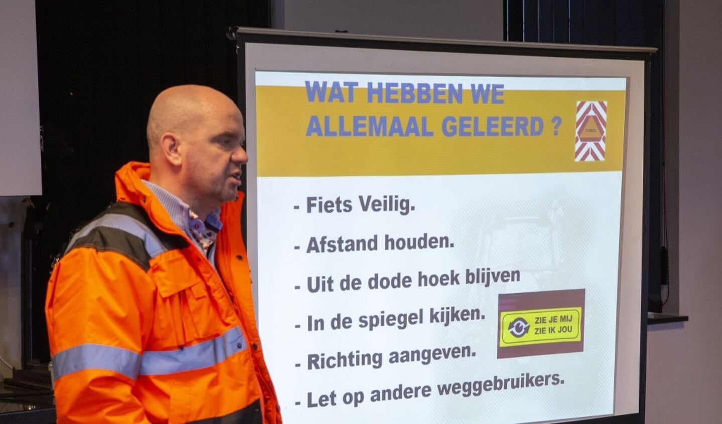 Bernheze - VVN Maasland 'Veilig Omgaan Met Opvallend Landbouwverkeer'