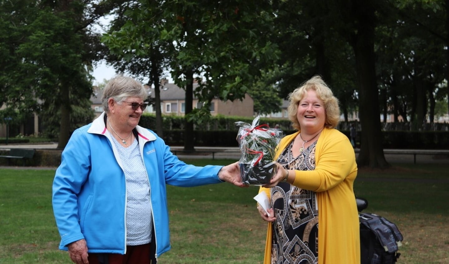 Jubilarissen Zonnebloem goed voor 70 jaar vrijwilligerswerk
